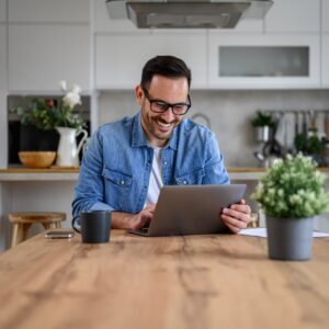 Basi di telelavoro: Strategie di comunicazione per i dipendenti a distanza